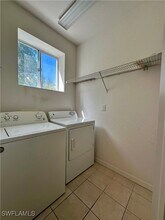 9518 Brookville Ct in Ft. Myers, FL - Foto de edificio - Building Photo