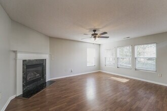 4007 Houldsworth Dr in Charlotte, NC - Building Photo - Building Photo