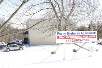 Perry Highway Apartments in Pittsburgh, PA - Foto de edificio - Building Photo
