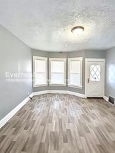 3443 Regent Rd in Cleveland, OH - Foto de edificio - Building Photo