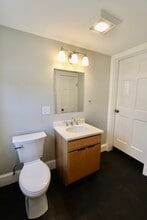 4 Sheridan St, Unit 1 in Lynn, MA - Foto de edificio - Building Photo