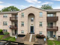 Sycamore Meadows Condominiums in Blue Ash, OH - Foto de edificio - Building Photo