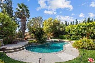 17672 Bryan Pl in Los Angeles, CA - Building Photo - Building Photo