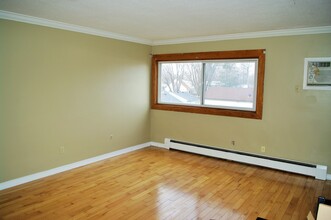 804 6th St NW in New Brighton, MN - Building Photo - Interior Photo