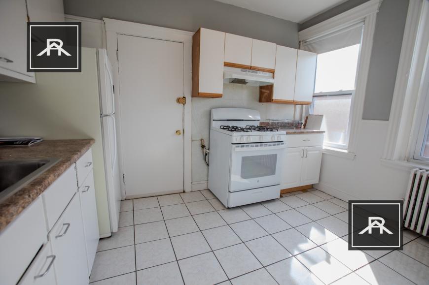70 Strathmore Rd in Boston, MA - Building Photo