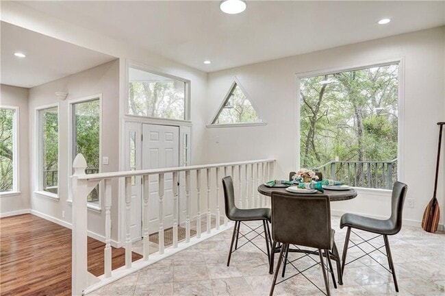 property at 8804 Mountain Ridge Dr