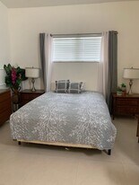 5775 SW 32nd St in Miami, FL - Building Photo
