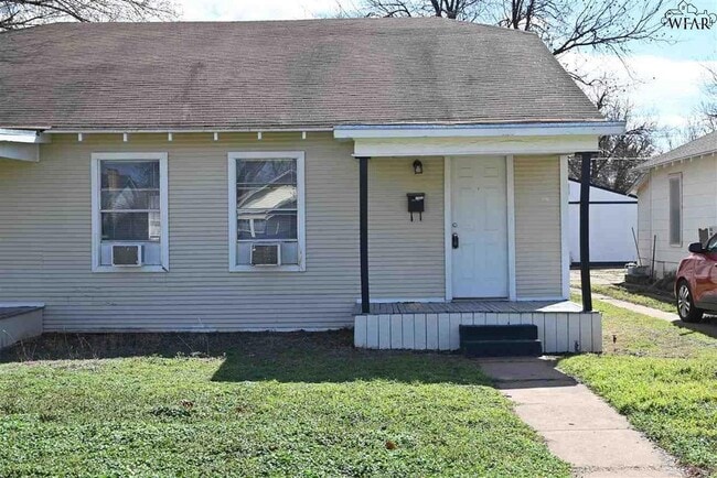 property at 2003 Wilson Ave