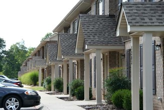 Trenton Village in Clarksville, TN - Building Photo - Building Photo