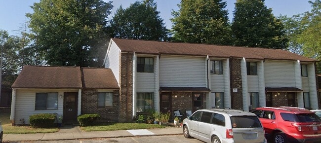 351 W Fairview Ave in Baltimore, OH - Building Photo - Building Photo