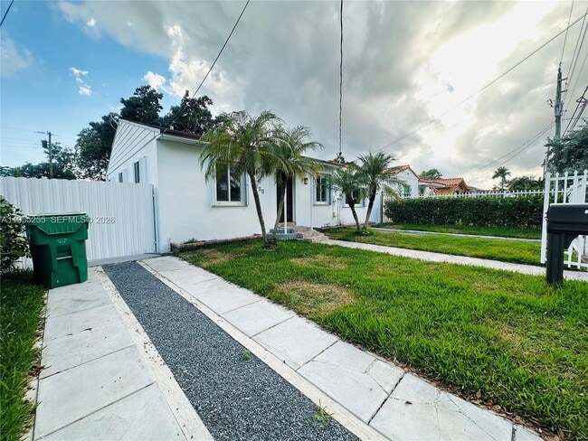 3052 SW 6th St in Miami, FL - Building Photo - Building Photo