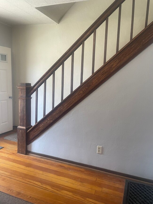 1147 Bertch Ave in Waterloo, IA - Building Photo - Building Photo
