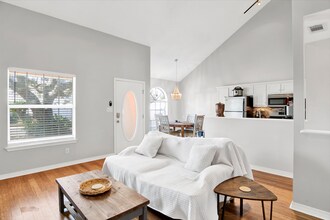 5910 Bay Vista Dr in Pensacola, FL - Building Photo - Building Photo