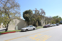 9961-9985 Robbins Dr in Beverly Hills, CA - Foto de edificio - Building Photo