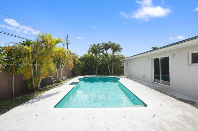 property at 10501 SW 53rd St