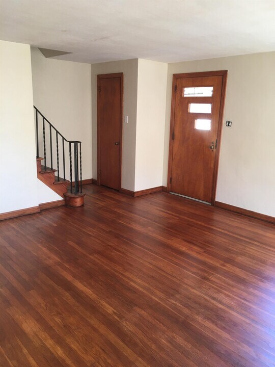 2324 Beaver Rd in Ambridge, PA - Building Photo