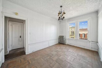 374 S 2nd St in Brooklyn, NY - Building Photo - Building Photo