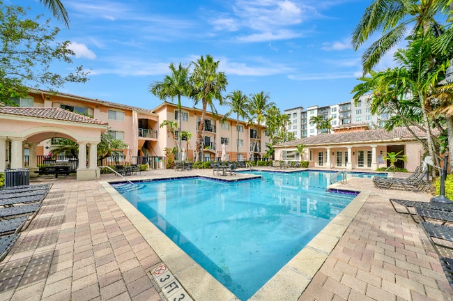 2005 SE 10th Ave, Unit 419 in Fort Lauderdale, FL - Building Photo - Building Photo