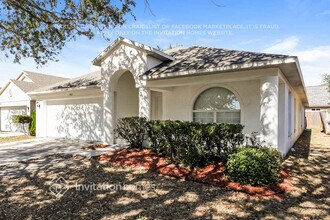 9803 White Barn Way, Unit 2211-22 in Riverview, FL - Foto de edificio - Building Photo