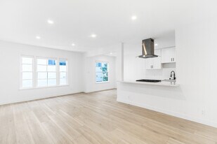 408 N Maple Dr in Beverly Hills, CA - Building Photo