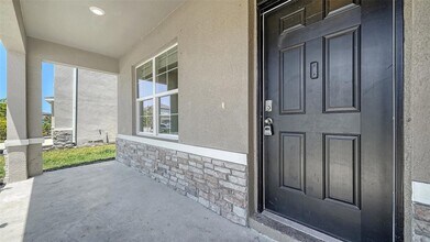 12732 Lateral Root Dr in Sarasota, FL - Foto de edificio - Building Photo