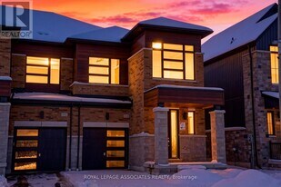 3038 Sideline 16 in Pickering, ON - Building Photo