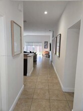 18816 NW 52nd Ct in Miami Gardens, FL - Foto de edificio - Building Photo