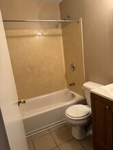 9114 New Maple Rd in Louisville, KY - Building Photo - Building Photo