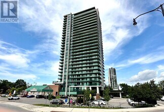 100-2100 John St in Brampton, ON - Building Photo - Building Photo