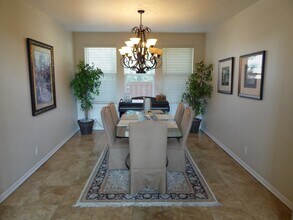 17515 Sarvistree Ct in Santa Clarita, CA - Building Photo - Building Photo
