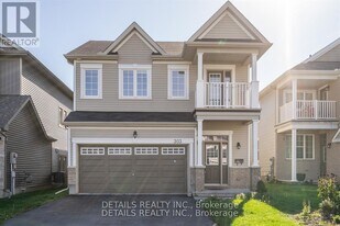 303 Bobolink Ridge in Ottawa, ON - Building Photo