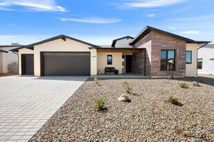 5504 E Edgar Wy in Prescott Valley, AZ - Building Photo