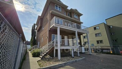 11811-11106 106 St in Edmonton, AB - Building Photo - Building Photo