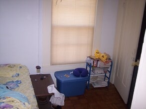 309 W Oregon St, Unit 4 in Urbana, IL - Foto de edificio - Building Photo