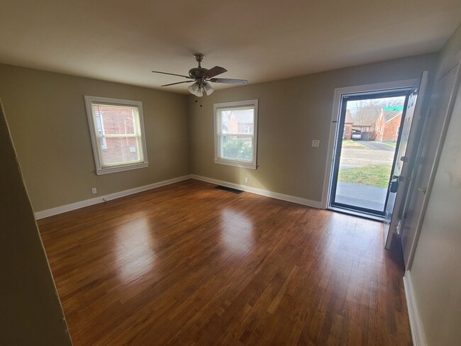 1627 Catalpa St in Louisville, KY - Building Photo - Building Photo