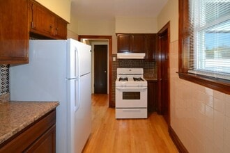 6326 N Artesian Ave, Unit 3R in Chicago, IL - Foto de edificio - Building Photo