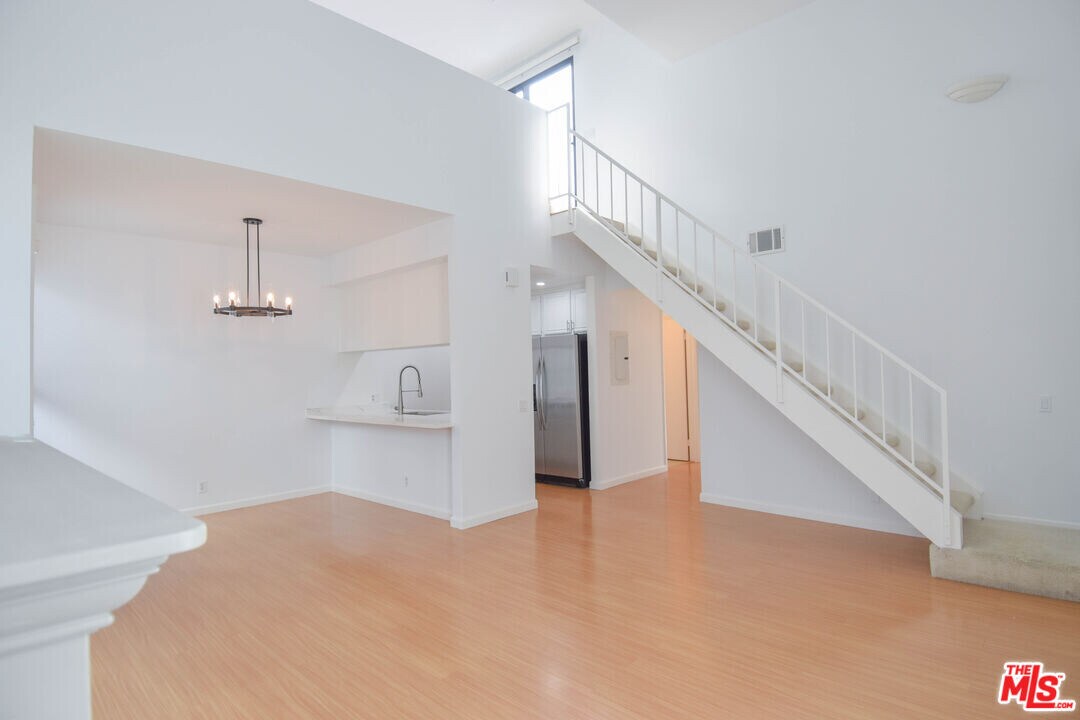 1727-1727 Glendon Ave in Los Angeles, CA - Building Photo