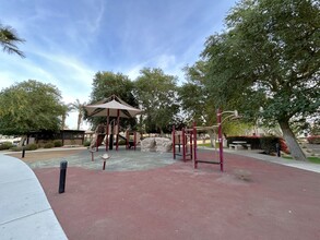 575 Via De La Paz in Palm Desert, CA - Building Photo - Building Photo