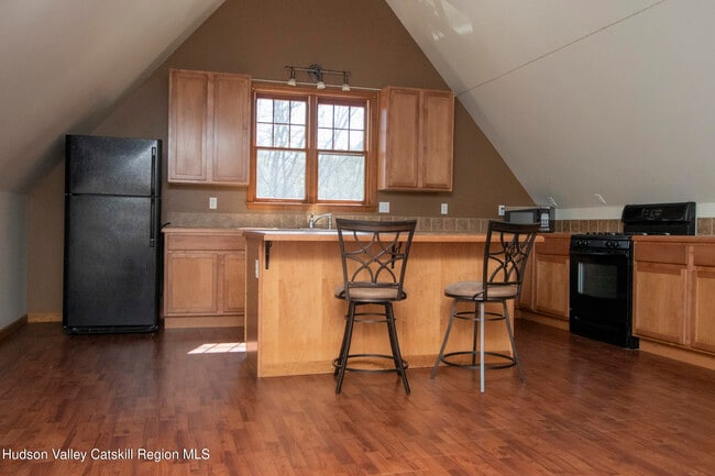 property at 1545 Leeds Athens Rd