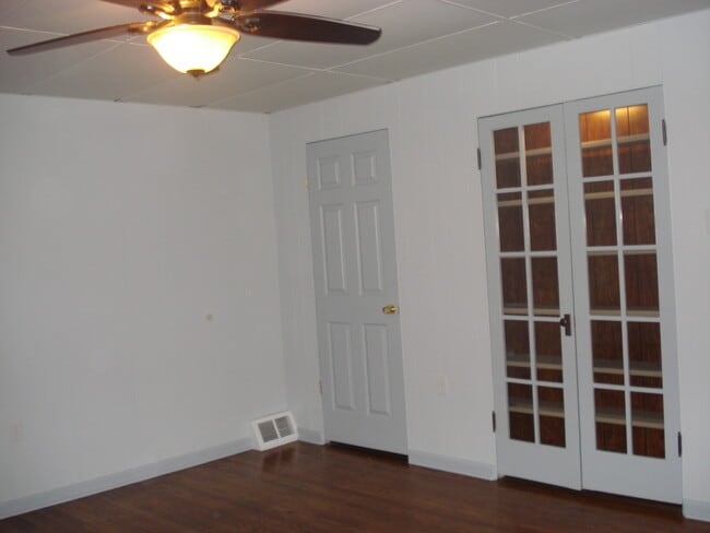 11 N Wade Ave, Unit 11 N Wade Ave in Washington, PA - Building Photo - Building Photo
