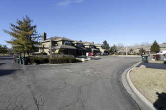 The Royce Renaissance in Oakbrook Terrace, IL - Building Photo - Building Photo