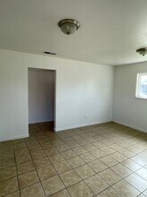 404 Lime Ave in Los Banos, CA - Building Photo - Building Photo