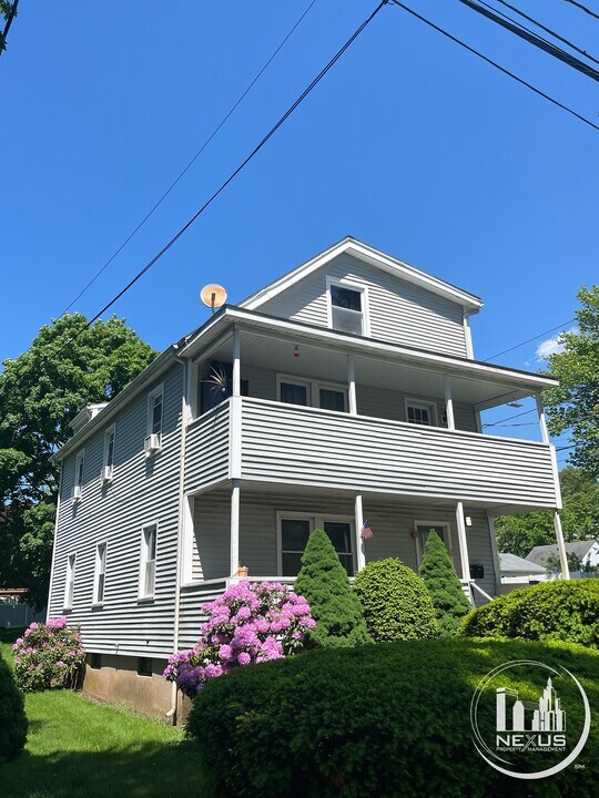 30 Duncan St, Unit Floor 1 in Wallingford, CT - Building Photo