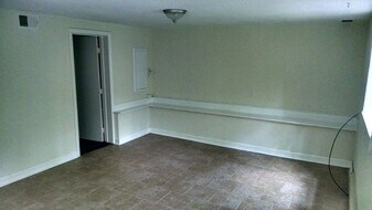 4930 E Heritage Woods Rd in Bloomington, IN - Building Photo