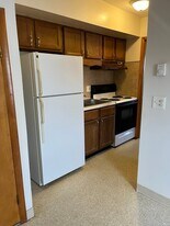 114-116 Spruce St, Unit B in Olyphant, PA - Building Photo
