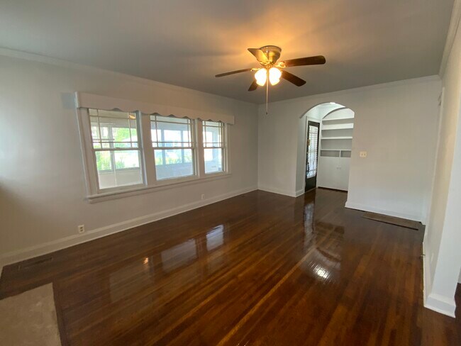1217 Harmon St in Danville, IL - Building Photo - Building Photo