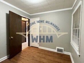 5748 N 40th St in Milwaukee, WI - Building Photo - Building Photo