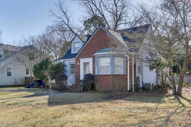 407 Russell St in Portsmouth, VA - Building Photo - Building Photo