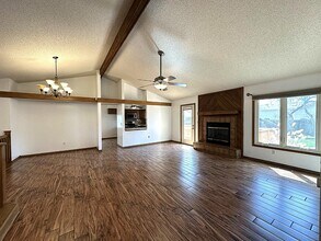 8541 E Mount Vernon St in Wichita, KS - Building Photo - Building Photo