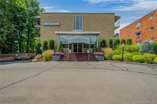 115 S Main St in West Hartford, CT - Building Photo